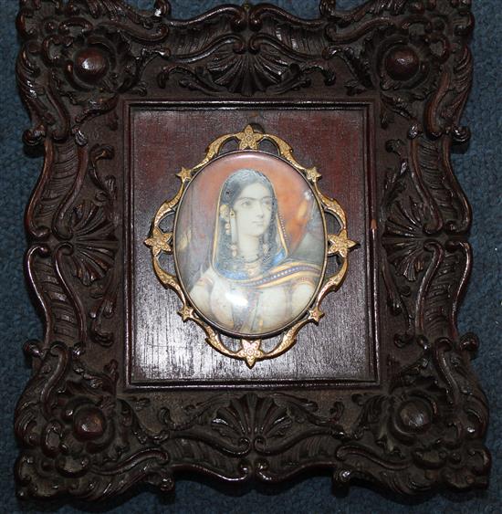 19th century Indian School Miniature of a princess, 2 x 1.75in.